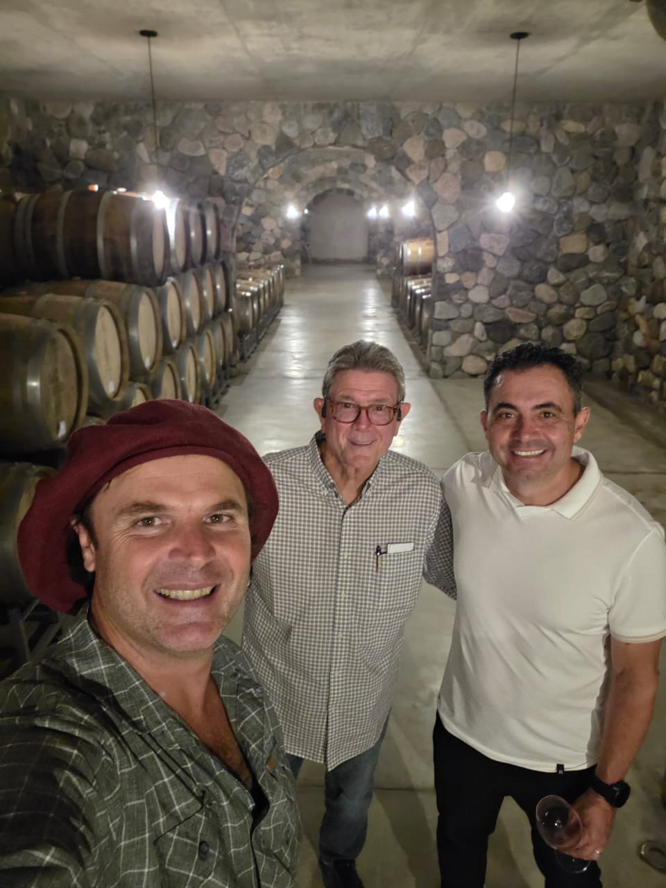 Sala de barricas en bodega de Cafayate
